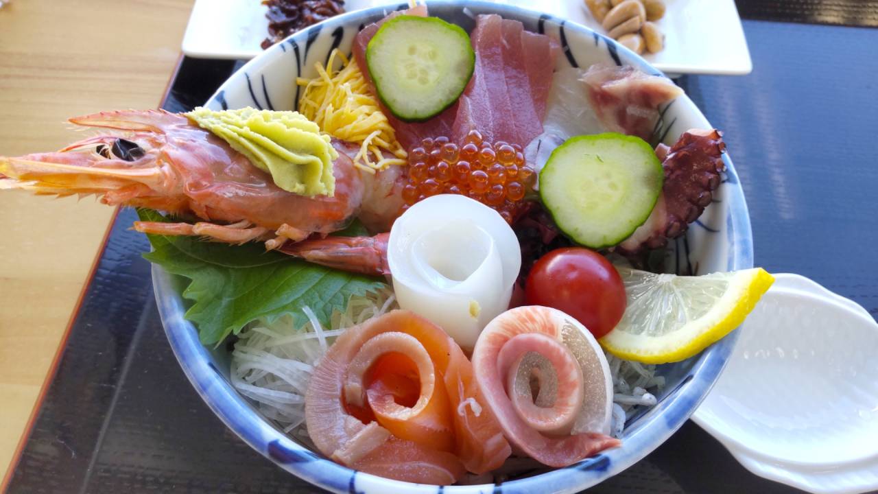 『海鮮丼ぶり　海幸』さん
